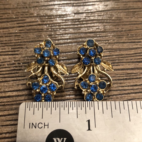 Vintage Double Blue Flower Rhinestone Clip Earring - Picture 11 of 12